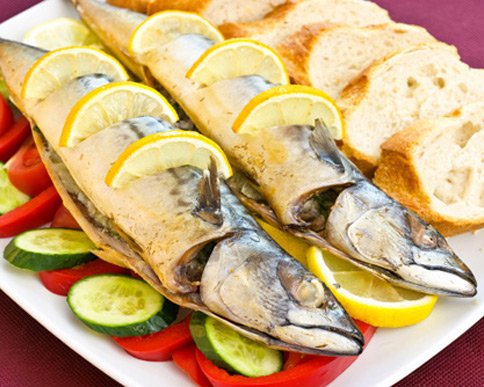Скумбрия запеченная в духовке.</p>
<p>Как приготовить